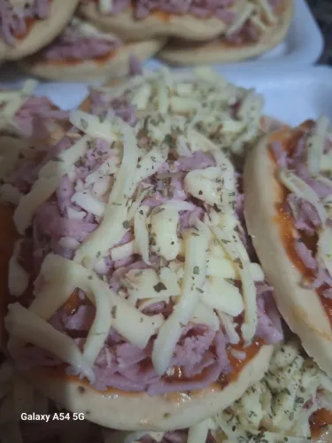 Mini Pizzas $25,00