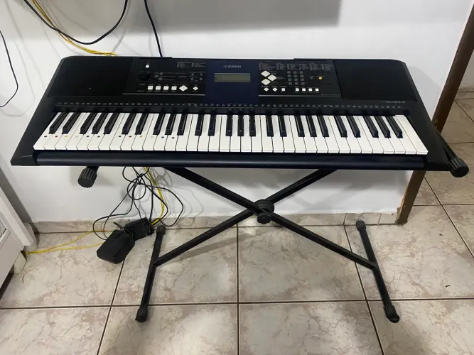 Teclado Yamaha PSR E333