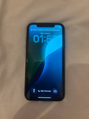 iPhone 11 64GB Preto