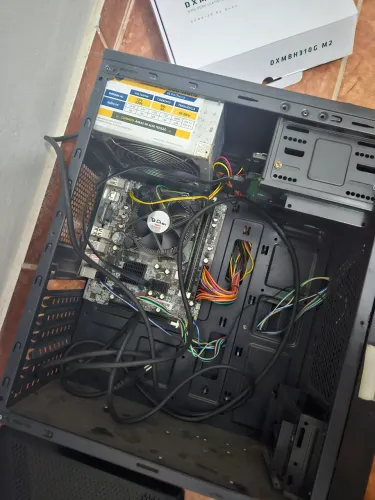 Vendo ou troco computador e peças adicionais 