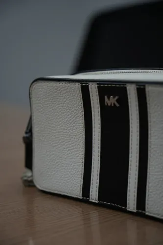 Bolsa Michael Kors Small Camera Bag Branca