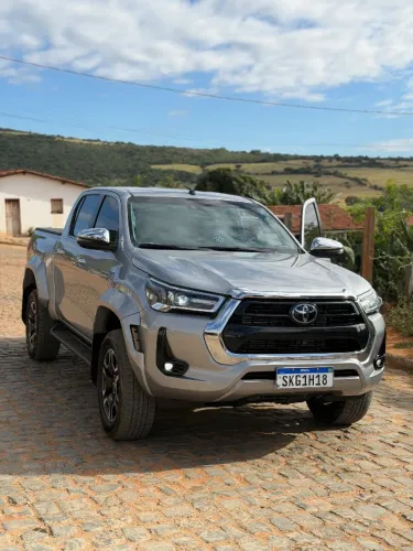 Toyota Hilux CD SRX Plus 4X4 2.8 TDI Die. Aut. 2024