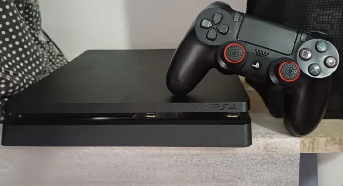 PS4 Slim 1tb desbloqueado 9.00 - Troca só por Switch OLED destravado 