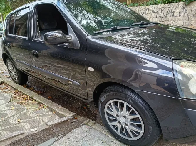 Renault Clio Privilège Hi-flex 1.6 16V 5P 2005