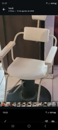 CADEIRA De CABELEIREIRO E UM SECADOR PROFISSIONAL