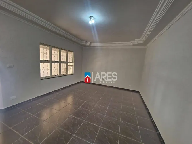 Casa com 2 dormitórios para alugar, 113 m² por R$ 2.295,00 - Vila Dainese - Americana/SP