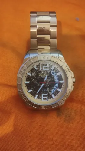 Relógio masculino dourado CONDOR mostrador grande.