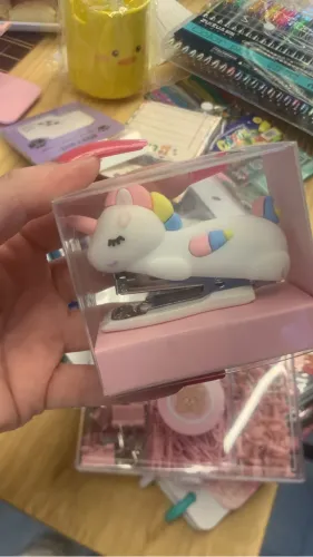 Grampeador unicórnio 