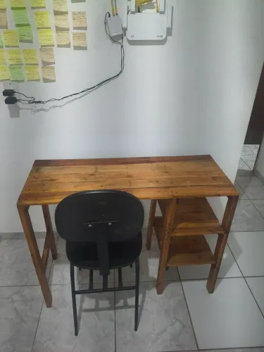 MESA/ESCRIVANINHA + CADEIRA