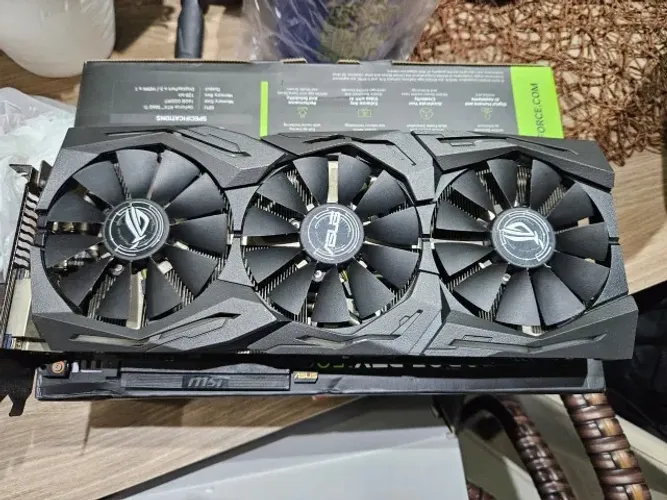 Placa de Video GTX 1060 6Gb Rog Strix