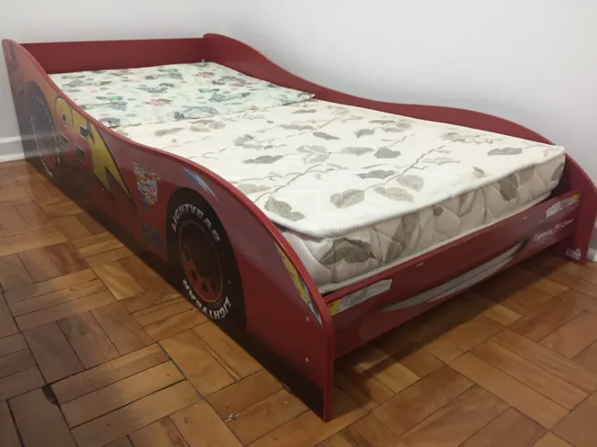 Mini cama relâmpago McQueen