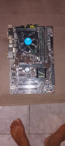 Placa mãe gigabyte gamer i5 5700 5 geração 16 GB memória  funcionando  tudo perfeitamente