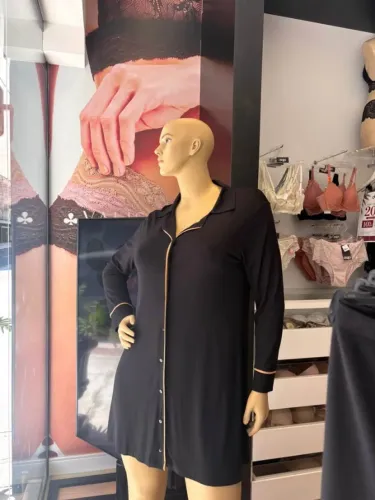 VENDO MANEQUINS DE EXPOSIÇÃO PARA LOJA ? EXPOR MANEQUIM