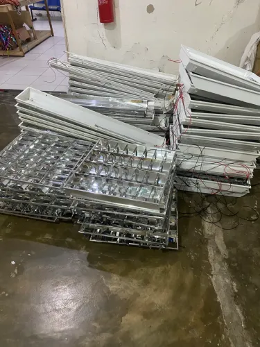 Luminárias Comerciais De Sobrepor Com Refletor (Sem Lâmpada)