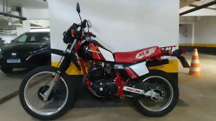 Vendo Honda XLX250R ano 85. Modelo Heavy Metal