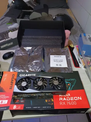 PLACA DE VIDEO RX7600