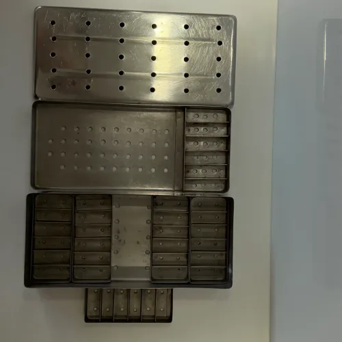 Caixa perfurada para endodontia 