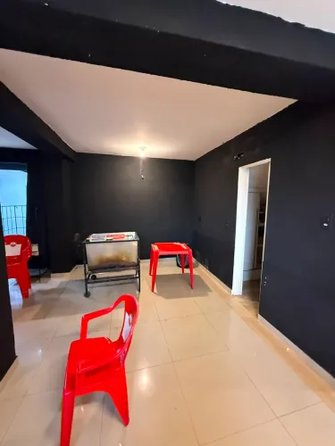 Aluga-se Sala Comercial.