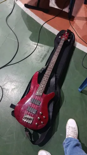 Baixo Ibanez / Baixo Cort Kurbow 5 