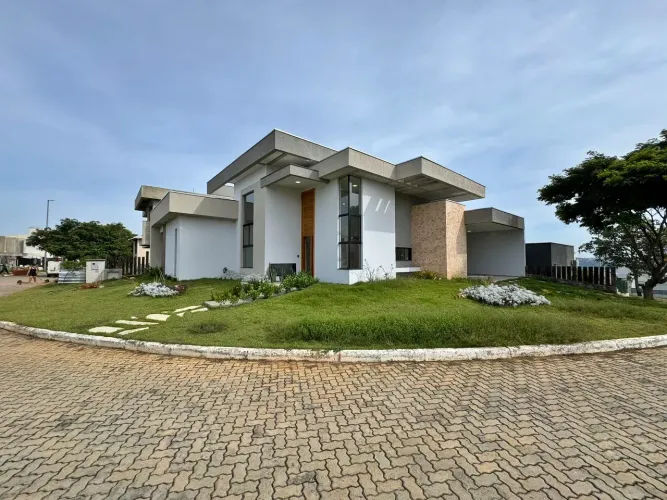 Casa de Alto Padrão no Condomínio Villas Park 2 em Vespasiano!