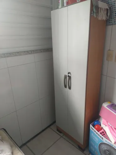 Vendo guarda roupa novo