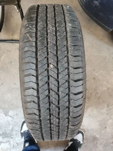 PNEU Bridgestone 215/65 R16 (NOVO, NUNCA RODADO) + Step de ferro (5 furos)