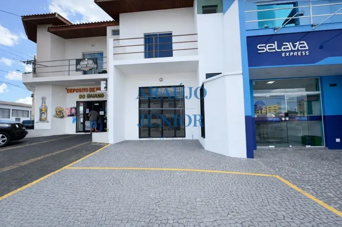 Sala Comercial para Locação na Vila Belvedere em Americana-SP: 1 sala, 1 banheiro, 2 vagas