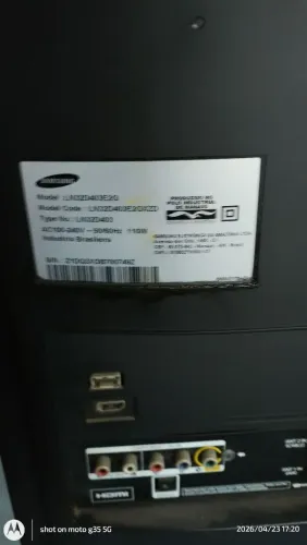 Vendo TV Samsung 32 polegadas,está funcionando perfeitamente, porém está com essa mancha 