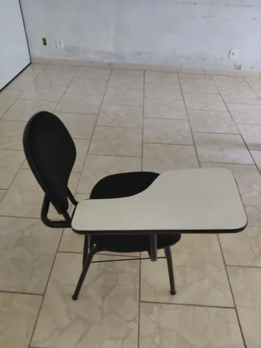 Vendo cadeiras universitárias
