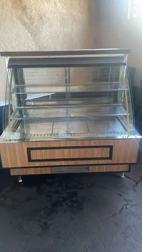 Vitrine expositora confeitaria