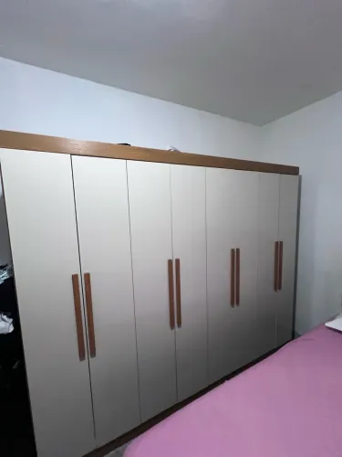 Vendo guarda-roupa de casal