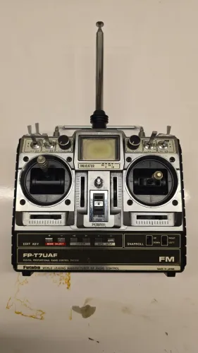 Rádio futaba aeromodelismo 