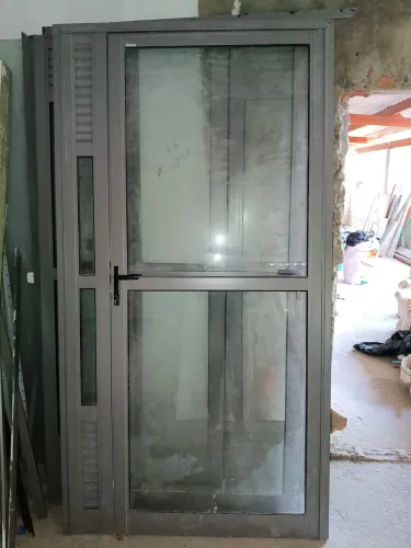 Porta de giro Cinza 1,12 x 2,11 direita