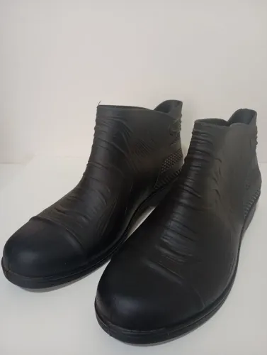 Bota feminina de borracha tamanho 37