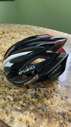 Capacete de ciclista GIRO