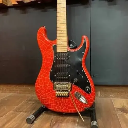 Guitarra ganhei do meu tio e n sei usar