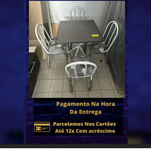 Mesa de jantar de 4 cadeira