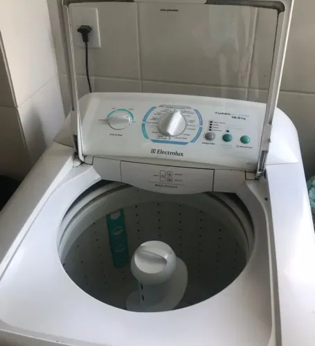 Máquina Electrolux 12 kg funcionando perfeitamente entrego