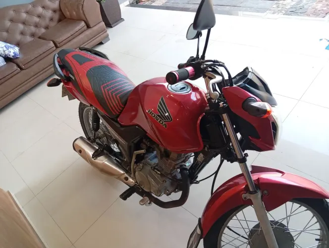 Vendo cg fan 125 ano 2016. 