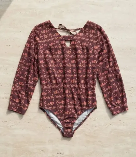 Body Estampado Decote V Com Amarração Nas Costas. Tamanho G. Ainda com etiqueta