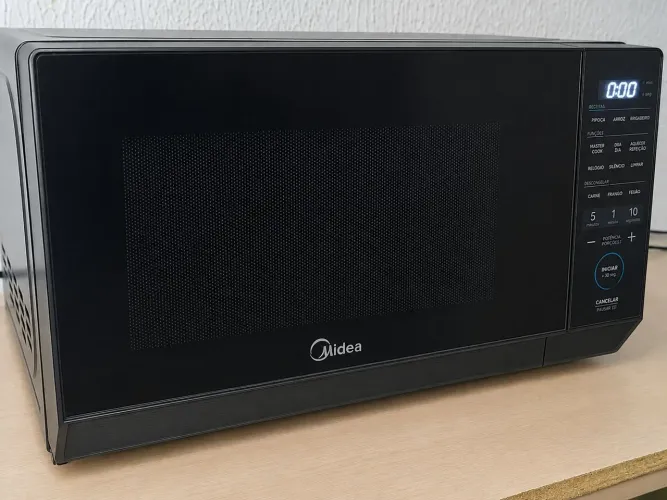 Microondas Midea 20 litros semi-novo