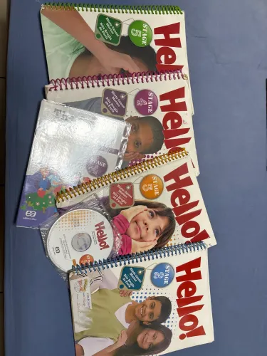 Livros Educação inglês Hello