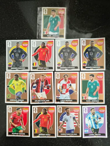 Vendo ou troco figurinhas Legend Extra do álbum da copa 2026. Originais da Panini