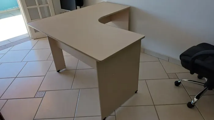 Mesa em "L" para Escritório 