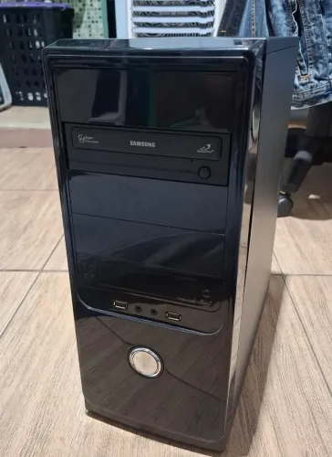 CPU de computador, com leitor de DVD (sem HD) - LEIA DESCRIÇÃO