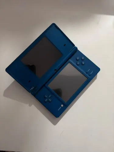 Nintendo Dsi + 2 jogos - Ben 10 alien force e New super Mario Bros
