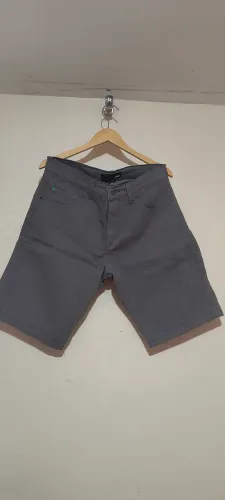 4 bermudas por 100 reais