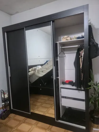 GUARDA ROUPA PRETO 3 PORTAS