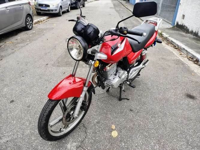 SUZUKI GSR 125 MUITO NOVA