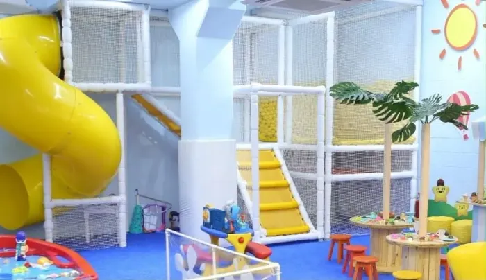 Playground modular com escorrega